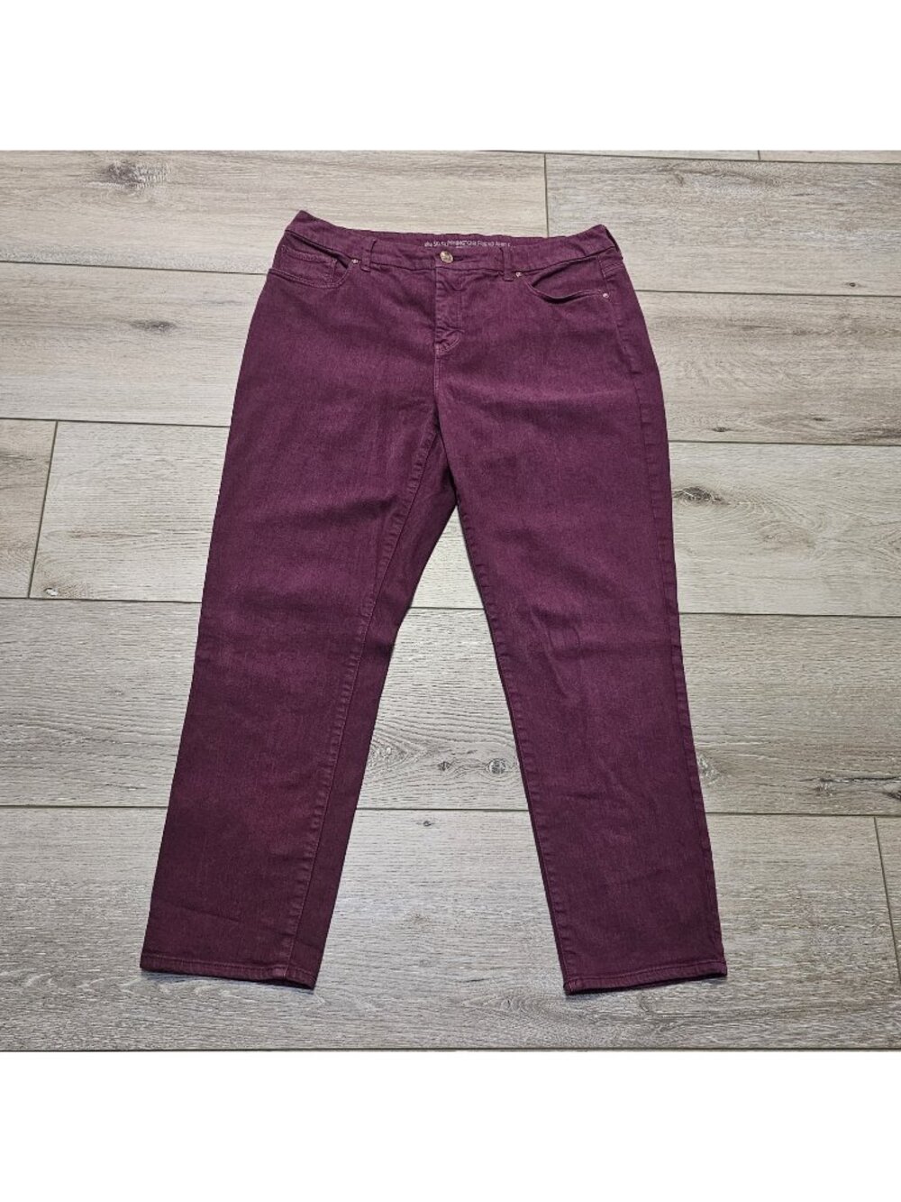 Chicos Jeans Womens Size 1.5 US 10 Wine Purple Perfect Stretch Girlfriend Ankle
